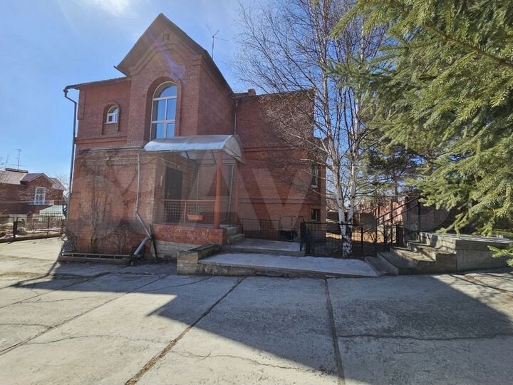 Дом 279 м² на участке 15 сот.