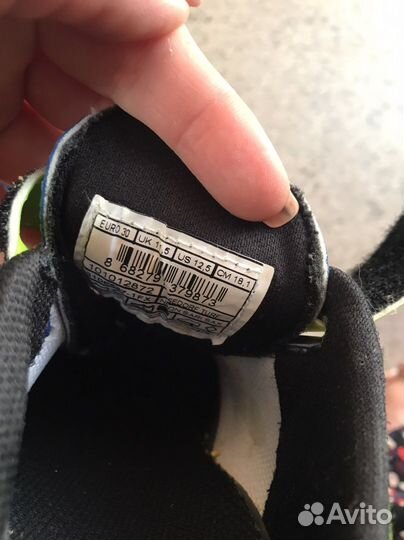 Прошипованные кроссовки для мальчика