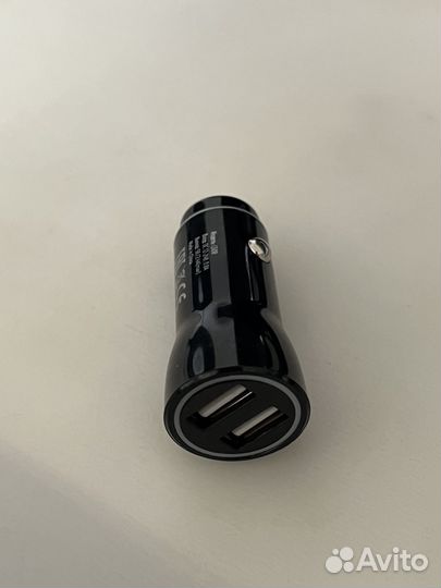 Автомобильная зарядка для телефона USB