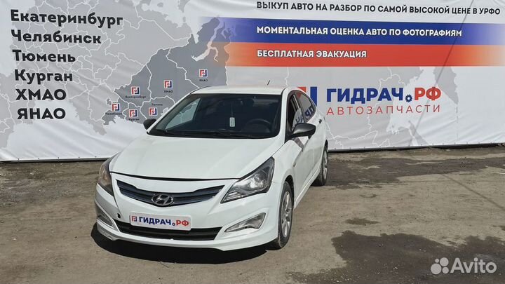 Стекло двери передней правой Hyundai Solaris (RB)