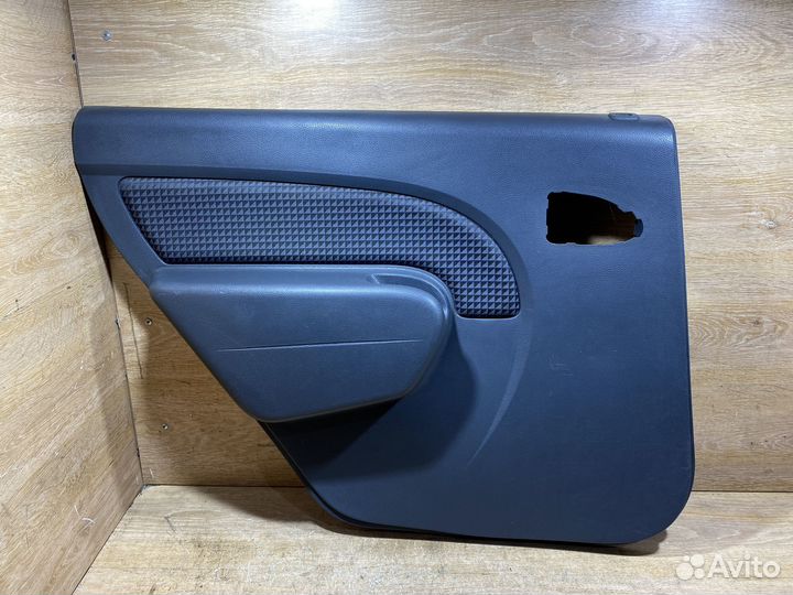 Обшивка задняя левая Renault Logan 1 79117