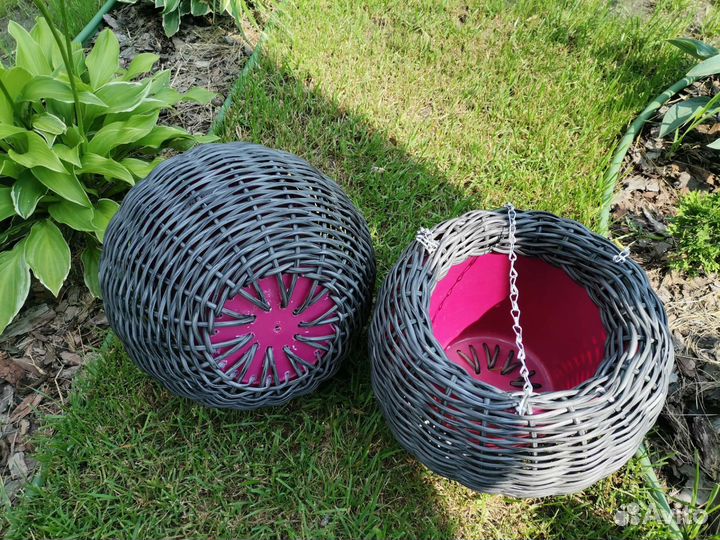 Подвесное кашпо из ротанга