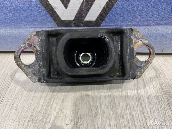 Кронштейн опора крепления кпп коробки передач Rena