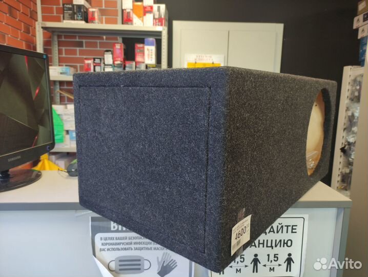 Короб для сабвуфера 12 дюймов труба
