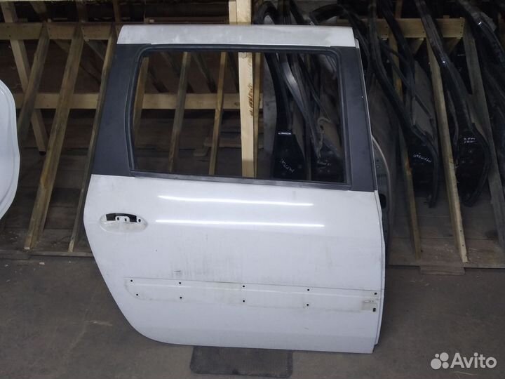 Дверь задняя правая LADA Largus Cross