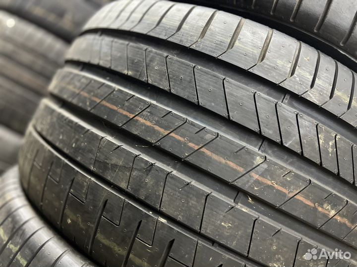 Pirelli P Zero PZ4 285/35 R20 и 315/30 R20
