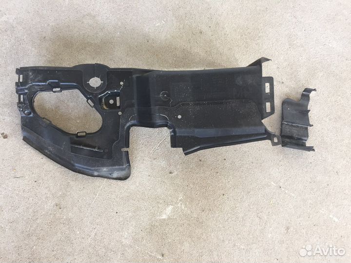 Воздуховод радиатора правый BMW E60 E61