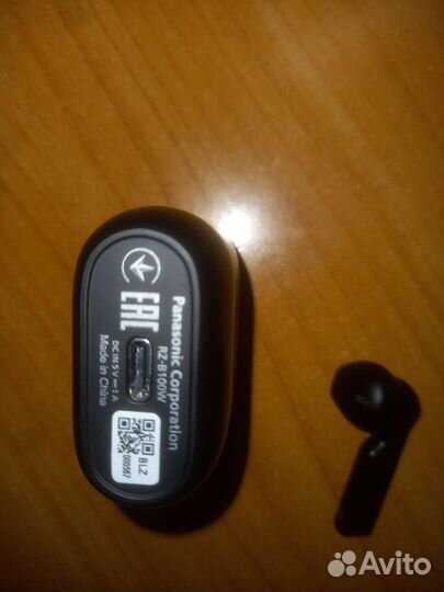 Правый наушник panasonic RZ-B100W