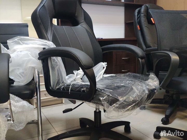 Компьютерное кресло новое