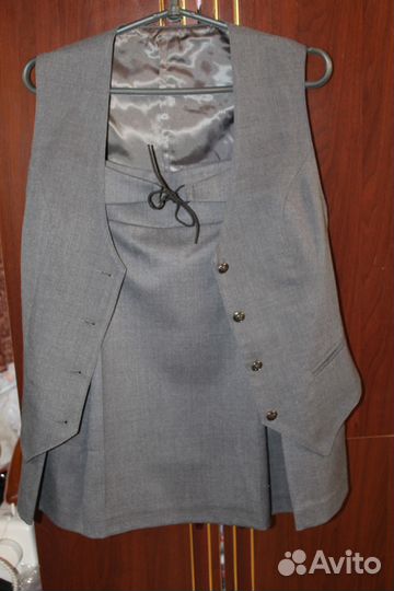 Школьный костюм для девушки