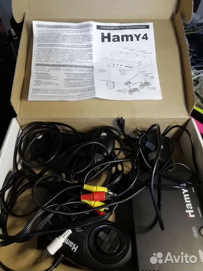 Приставка Hamy 4 Classic чёрная 350 игр