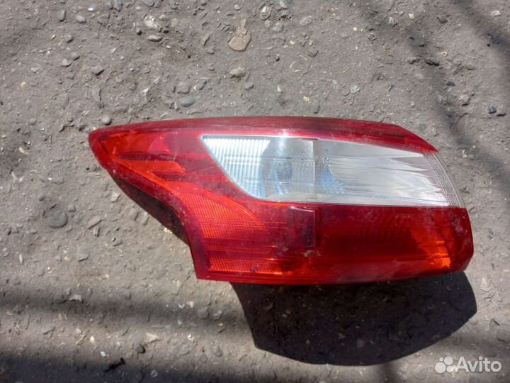 Задние фары от ford focus