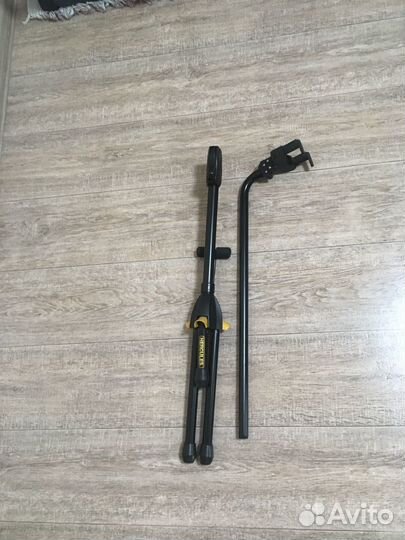 Подставка для гитары с автоматическим захватом