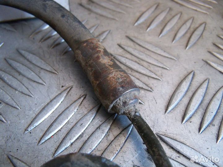 Трубка цилиндра сцепления Volkswagen Passat B4 96г