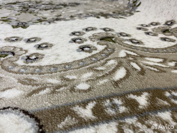 Ковер размером : 1.50х2.30 (№ 22417) новый