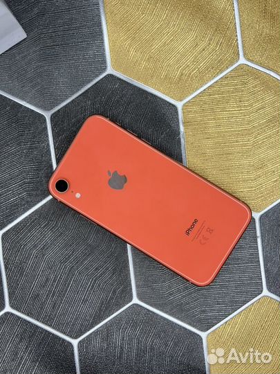 iPhone Xr, 64 ГБ