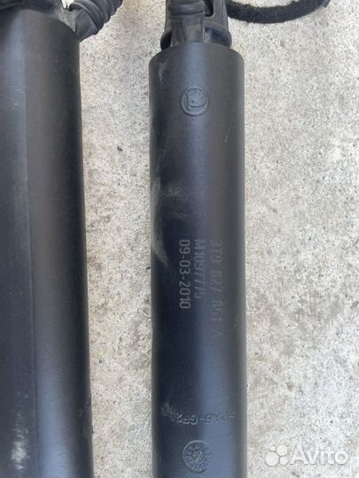 Амортизатор багажника Skoda Superb ll