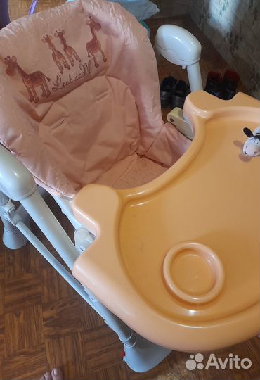 Детский стульчик со столом Happy Baby