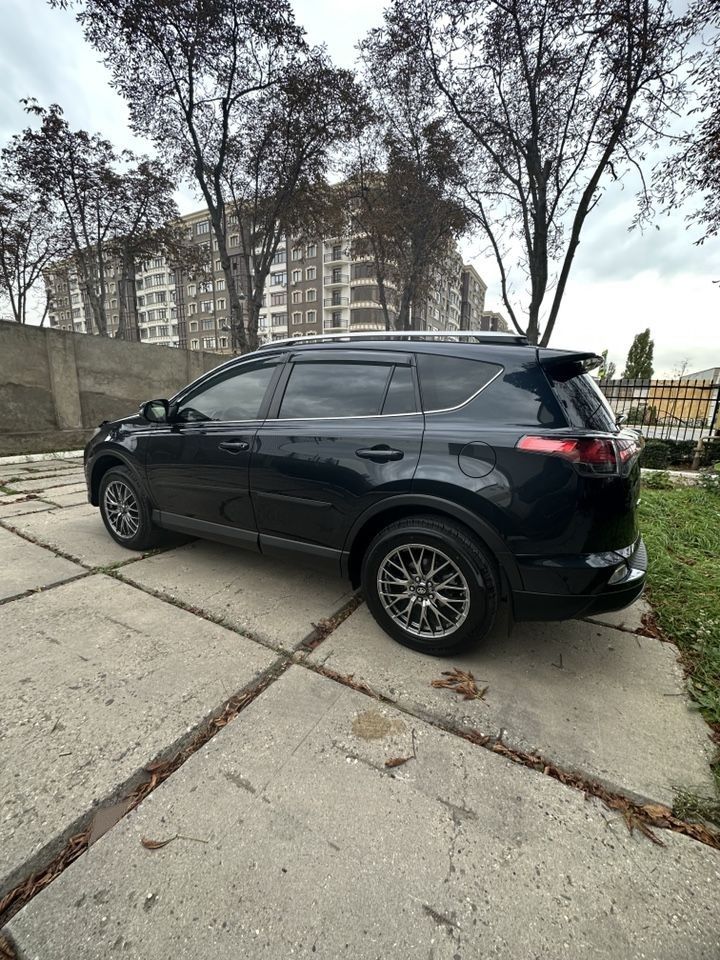 Toyota RAV4: фото владельца