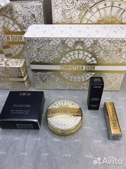 Новогодняя колекция Dior - кейсы для косметики