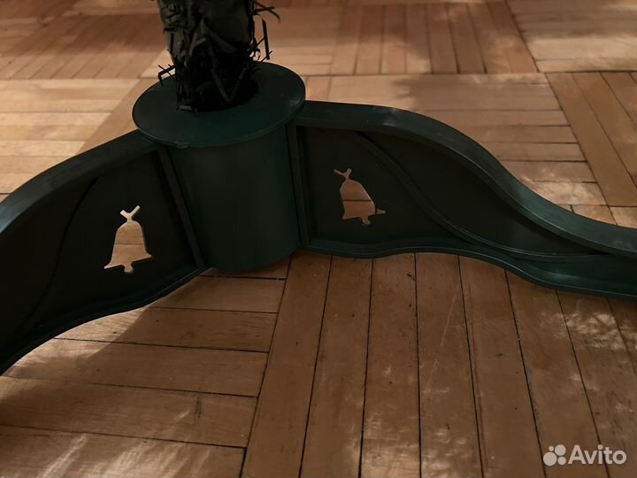 Елка искусственная на крестовине