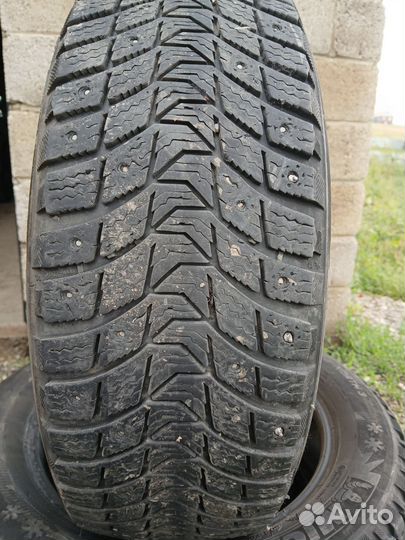 Michelin X-Ice 3 185/60 R15