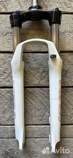 SR Suntour XCM-HLO 26, ход 100 мм