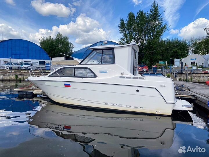Моторный катер Bayliner 242