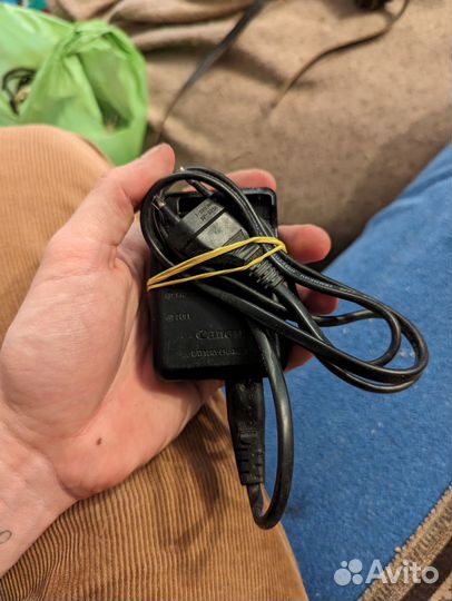 Зарядное устройство Canon