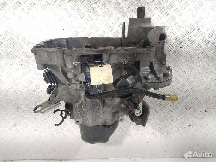 МКПП (механическая коробка переключения передач) R