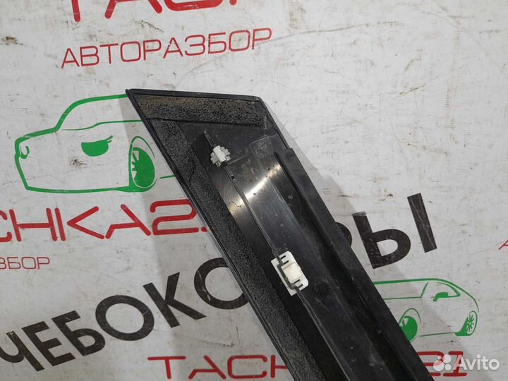 Накладка двери задняя правая Renault Kaptur 2016+