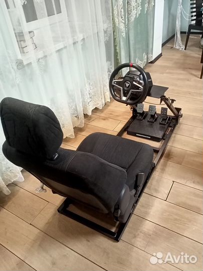 Кокпит для симрейсинга (без руля и педалей)