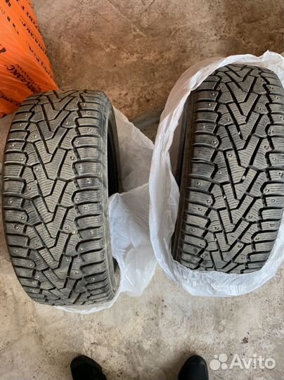 Pirelli Ice Zero 225/50 R17 98T