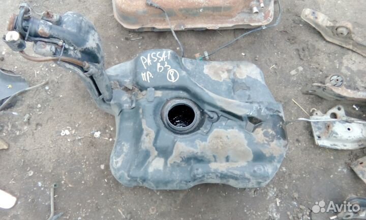 Бак топливный (бензобак) volkswagen passat b3