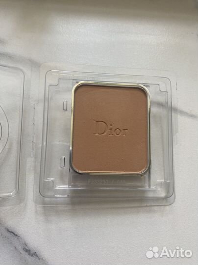Пудра Dior 040