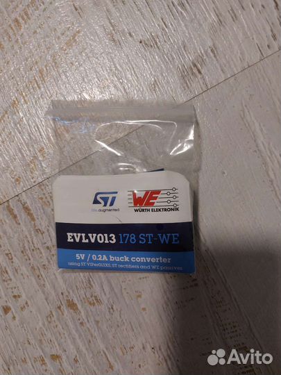 St evlv013 buck converter