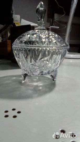 Икорница на ножках