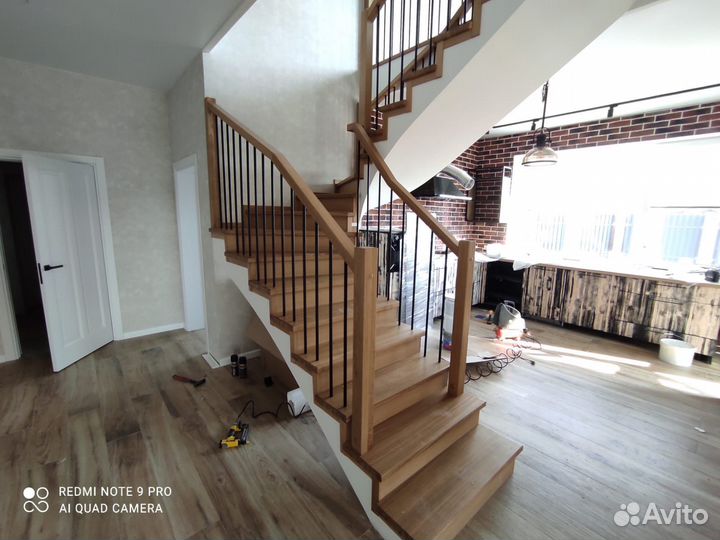 Обшивка бетонной лестницы деревом