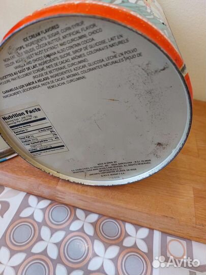 Жестяная банка от чупа-чупс