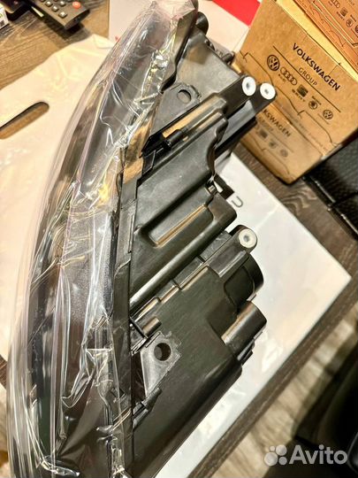 Фара правая H7 Polo sedan (две лампы) 6R1941008F