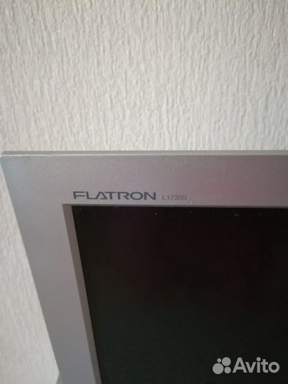 Монитор LG Flatron L1730S