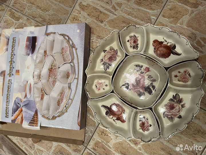 Продаётся менажница новая