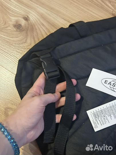 Сумка слинг Eastpak