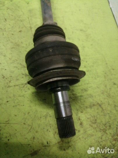 Привод задний правый Mercedes Benz