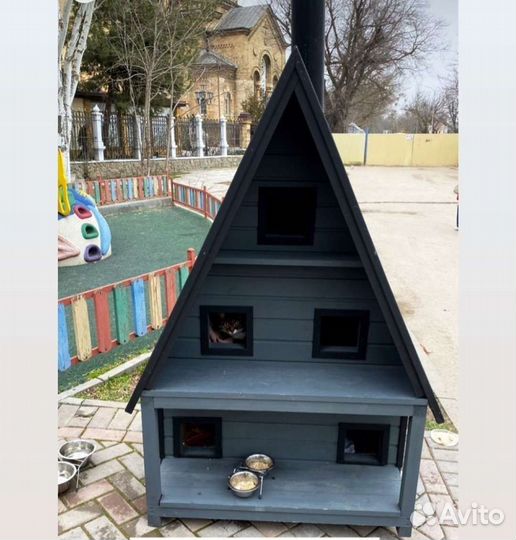 Уличный домик для кошек
