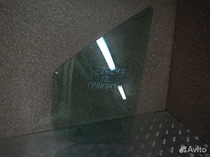 Стекло двери передней левой (форточка), Ford (Форд