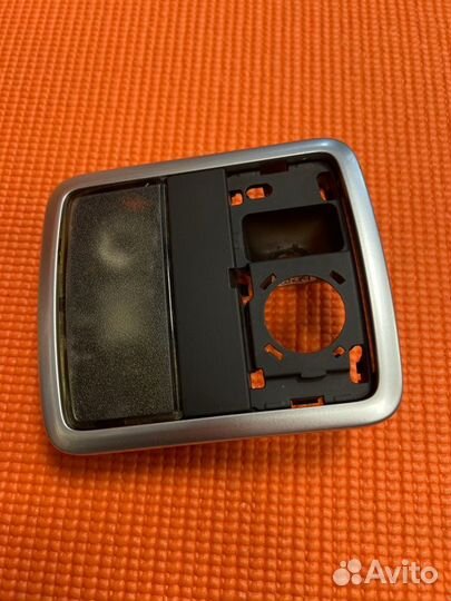 Плафон подсветки салона Land Rover Range Rover