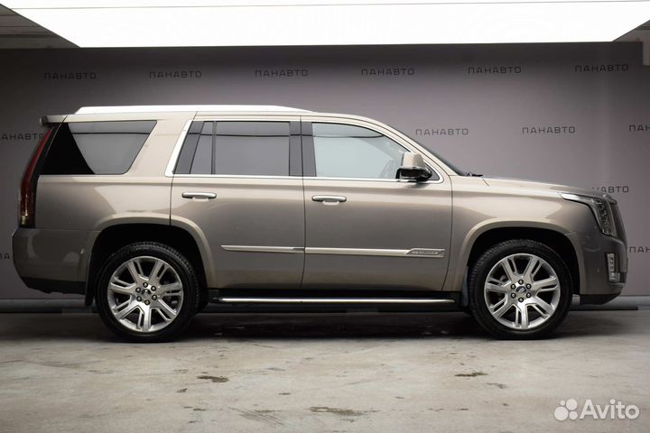 Cadillac Escalade 6.2 AT, 2018, 130 816 км