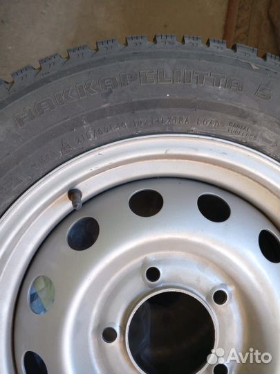 На ниву зима шипы16-215-65.нокиан 4 колеса