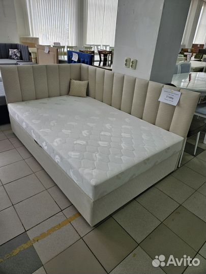 Угловая кровать с подъемным механизмом